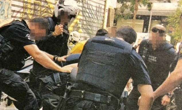 Έρχεται τιμωρία με εντολή της Κυβέρνησης! – ΕΔΕ για τους αστυνομικούς που πήγαν να συλλάβουν τον Ζακ – Ομάδα ΔΙ.ΑΣ: «Απειλούσε, κρατούσε γυαλί»